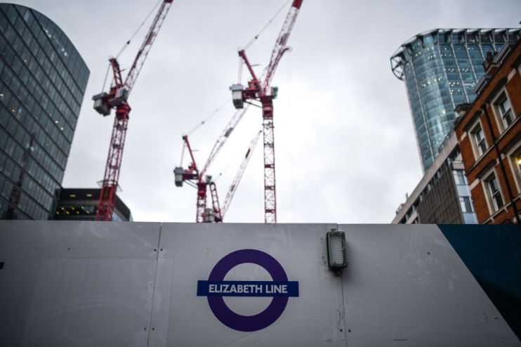 The government has agreed a &pound;825m loan to finance the Crossrail train link, Grant Shapps today announced.