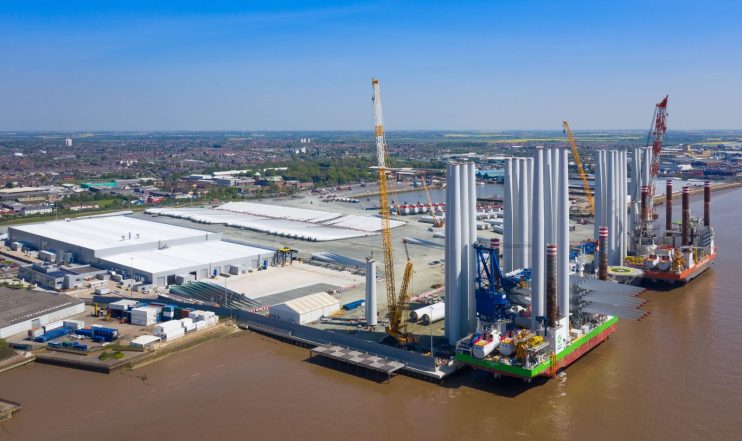 The government will put &pound;266m into boosting its wind power manufacturing capacity in the Humber region, it was announced this morning.
