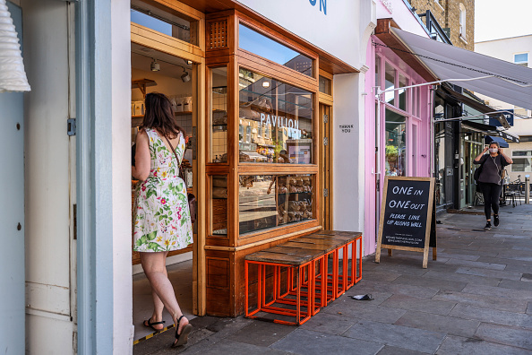 U.K. Tackles Economic Inequalities With Outdoor Meals and Takeaway Pints