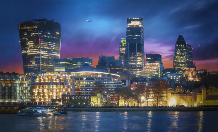 IA&rsquo;s figures showed UK retail investors pulled &pound;24.3bn from open-ended funds in 2023