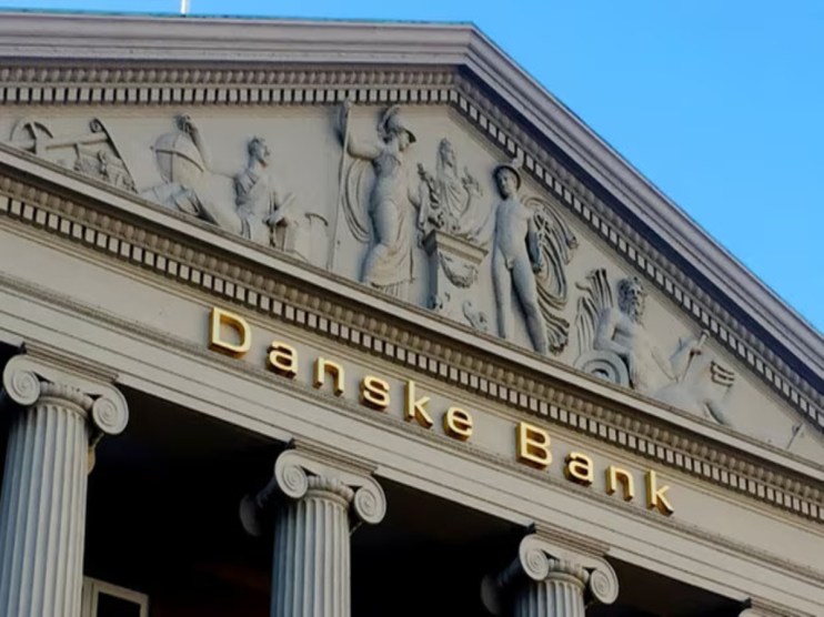 A picture of the front of Danske Bank.