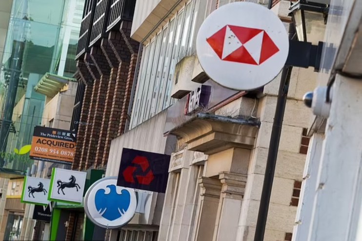 High street banks are upping lending to SMEs (Image Bloomberg via Getty)