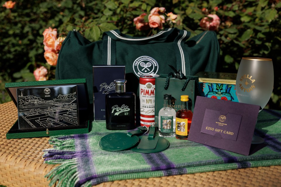 All players at Wimbledon receive a range of gifts that includes a &pound;250 voucher for the official stores