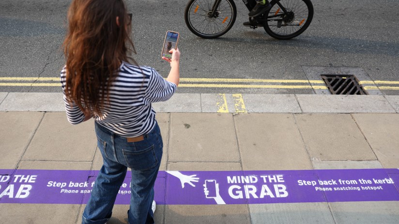 Oxford Street phone snatch warning