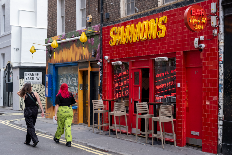 Simmons has gone into administration