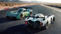 McMurtry Sp&eacute;irling track hero showcasing sleek design and performance on a racing circuit.